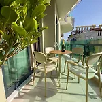 Qoople Legend 37 A-35 With A Private Apartment