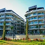 Апартаменты Qoople Legend 37 A-35 Apartments With A Private Beach